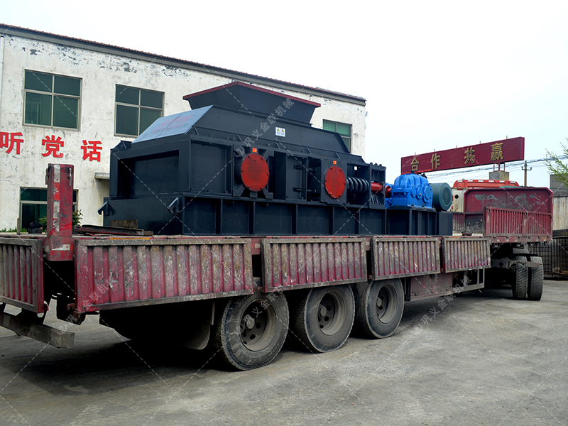 什么原因會造成對輥式破碎機出現片狀材料？