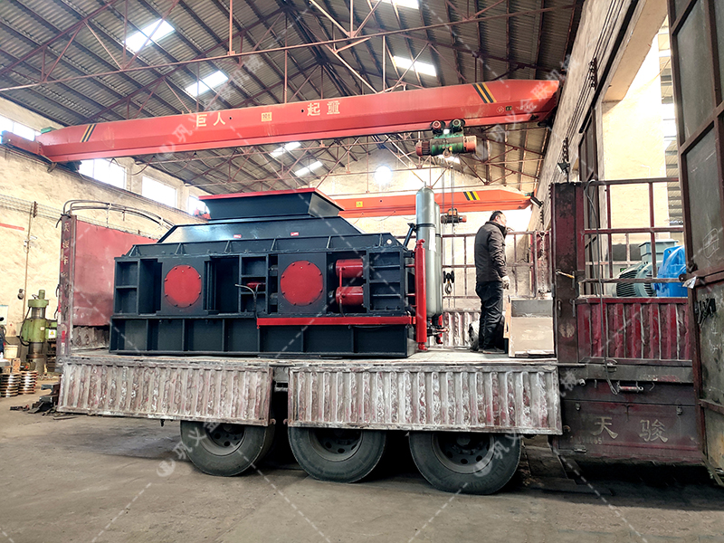 2PGY1500x1000型液壓對輥破碎機(jī)發(fā)往云南昆明 2PGY1500x1000型液壓對輥破碎機(jī)發(fā)往云南昆明