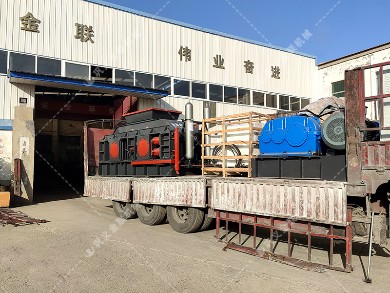 2PGY1500x1000型液壓對輥破碎機(jī)發(fā)往云南昆明 2PGY1500x1000型液壓對輥破碎機(jī)發(fā)往云南昆明