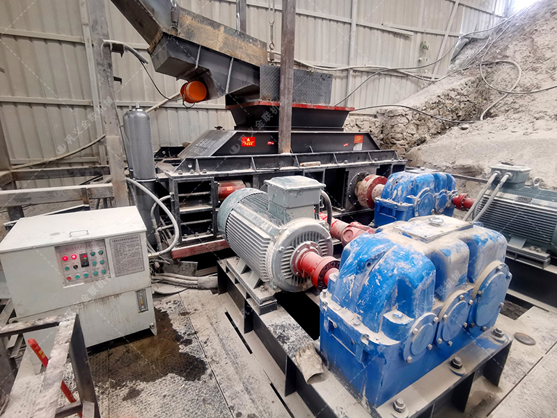 建筑用砂配置的液壓對輥制砂機多少錢一臺？