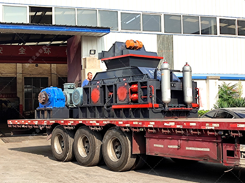 2PG1200x800大型液壓對(duì)輥破碎機(jī)發(fā)往甘肅
